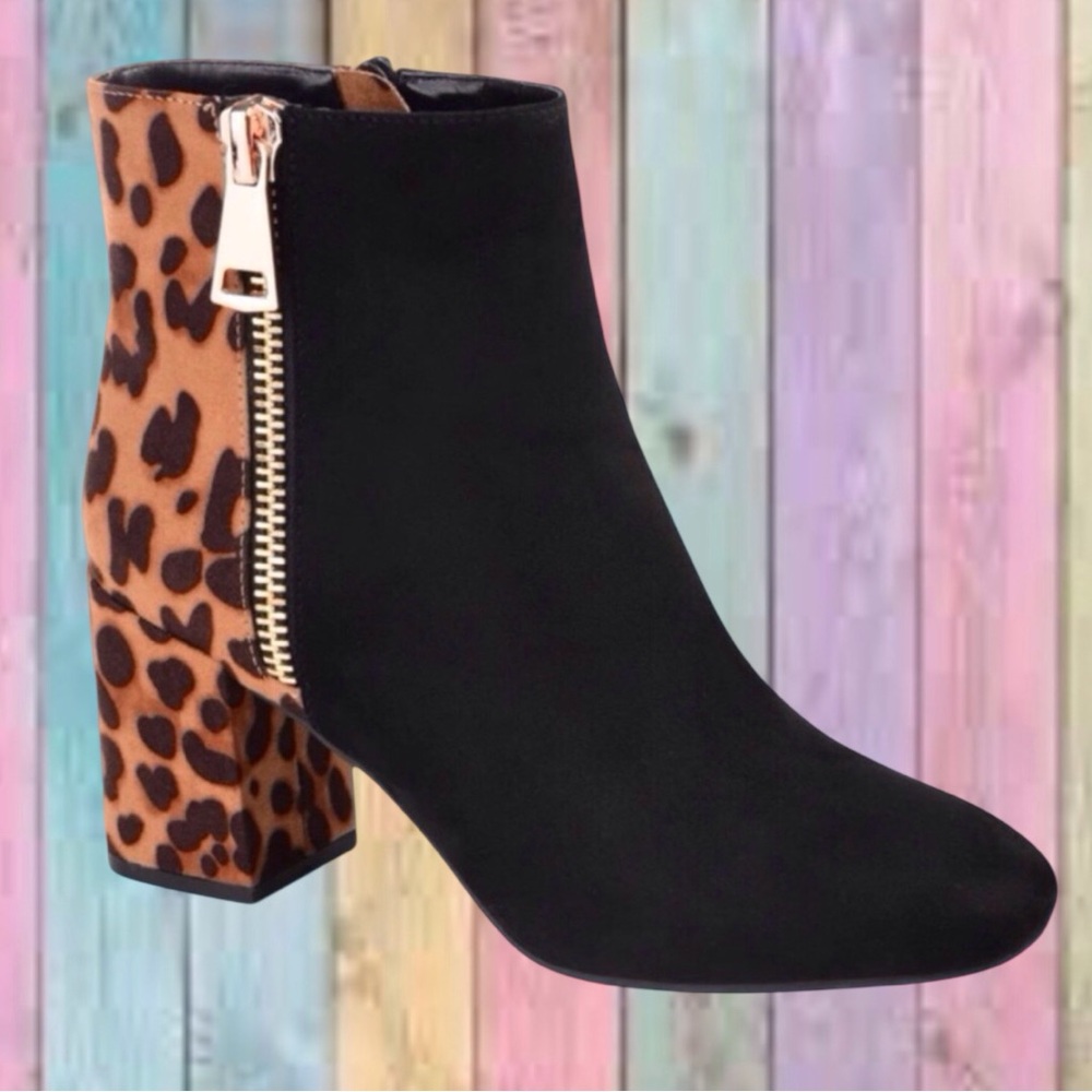 Journee Sarah Collection Black Animal Print Two Tone Ankle Boots NWOT